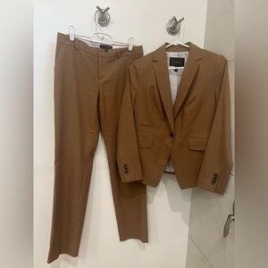 Banana Republic women’s caramel colored Suit